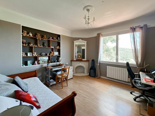 Maison à vendre    5 pièces •  Toulon