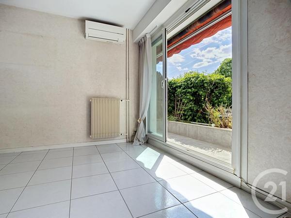 Appartement F5 à vendre  5 pièces - 100,38 m 2   GRADIGNAN  - 33