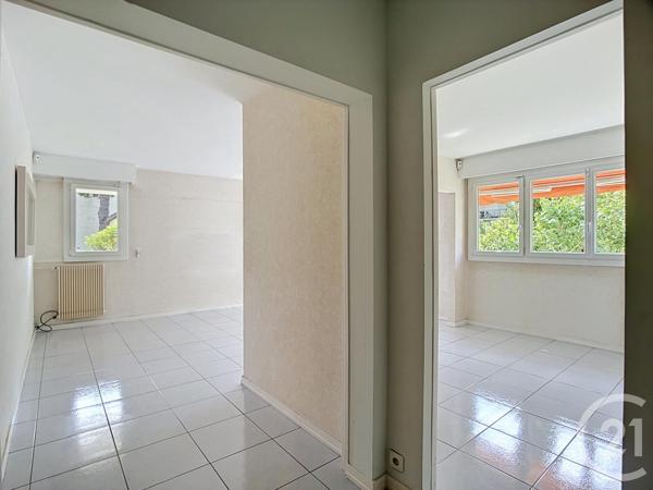 Appartement F5 à vendre  5 pièces - 100,38 m 2   GRADIGNAN  - 33