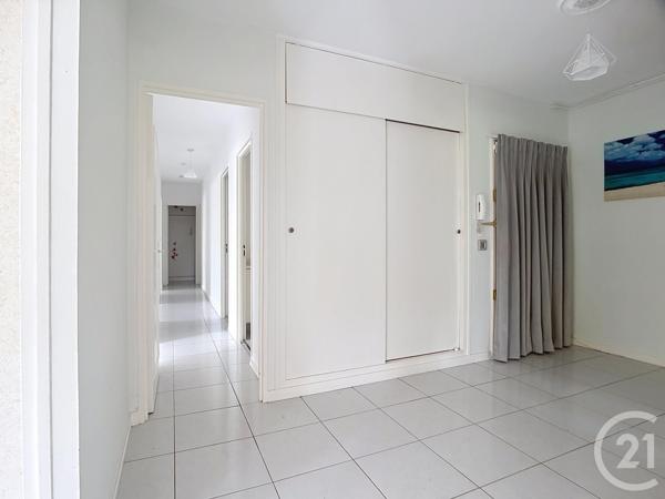 Appartement F5 à vendre  5 pièces - 100,38 m 2   GRADIGNAN  - 33