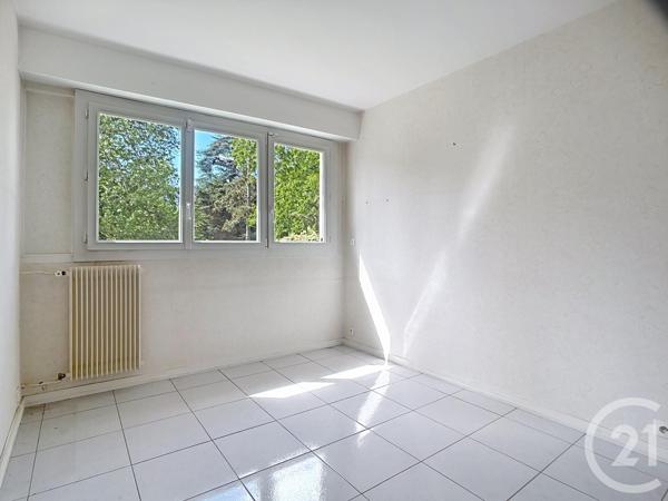 Appartement F5 à vendre  5 pièces - 100,38 m 2   GRADIGNAN  - 33