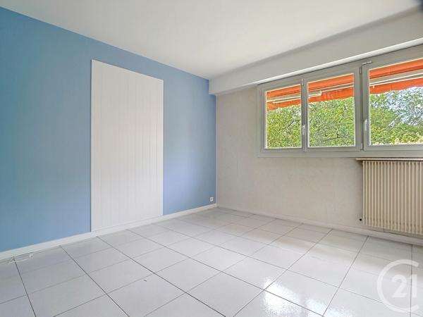Appartement F5 à vendre  5 pièces - 100,38 m 2   GRADIGNAN  - 33