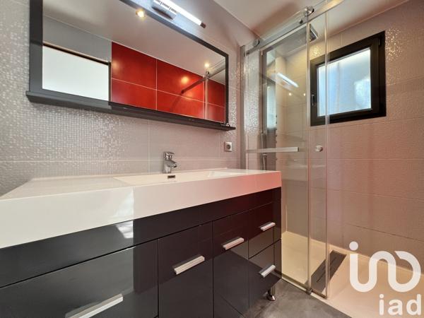 Maison à vendre 7 pièces 207 m² Aubagne