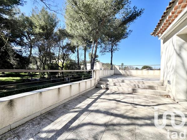 Maison à vendre 7 pièces 207 m² Aubagne