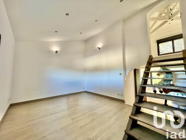 Maison à vendre 7 pièces 207 m² Aubagne