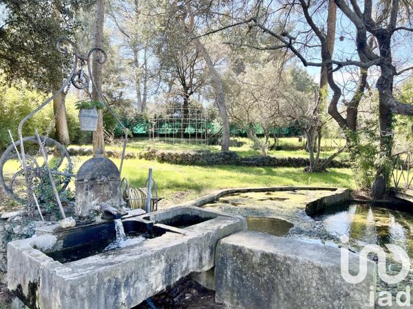 Maison à vendre 7 pièces 207 m² Aubagne