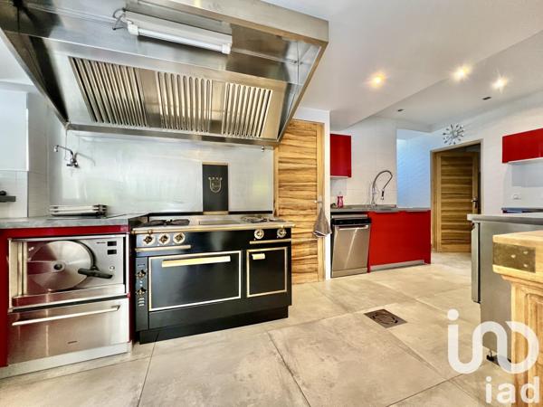 Maison à vendre 7 pièces 207 m² Aubagne