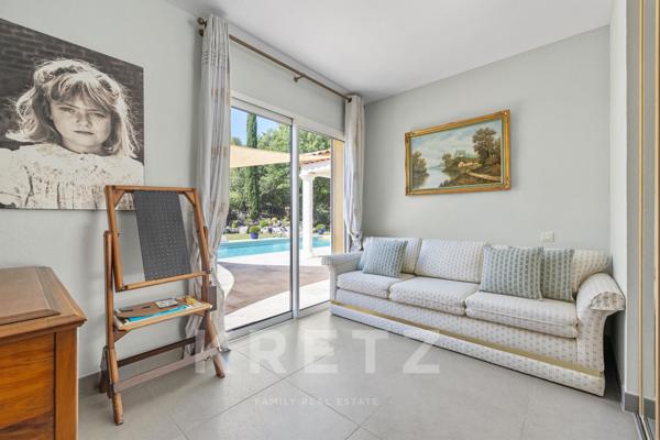 Élégante villa provençale de plain-pied au cœur d’un domaine paysager de 10 000 m²