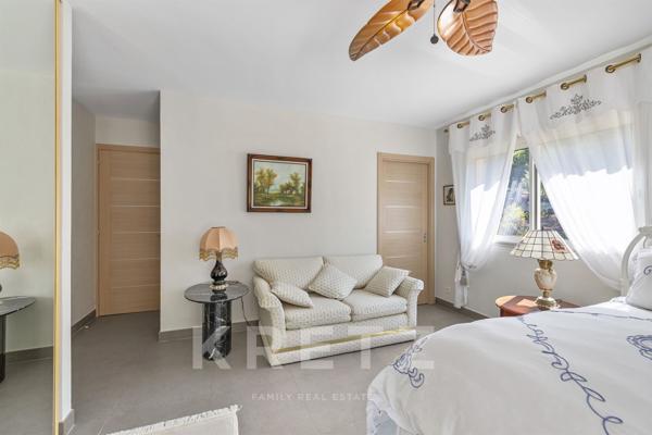Élégante villa provençale de plain-pied au cœur d’un domaine paysager de 10 000 m²