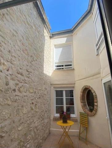 Vente Immeuble 8 pièces 196 m2 à Laon