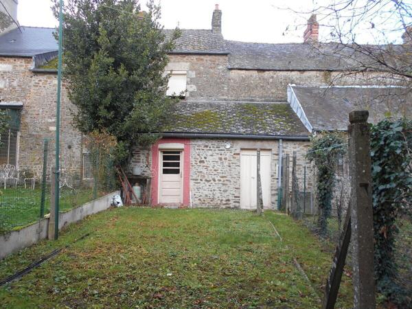 Maison centre-ville, 2 chambres, jardin.