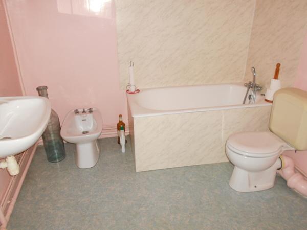 Maison centre-ville, 2 chambres, jardin.