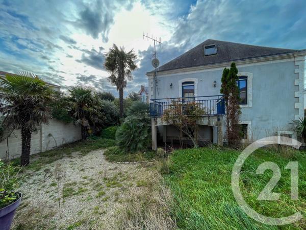 Maison à vendre  11 pièces - 264,39 m2 LES SABLES D OLONNE - 85