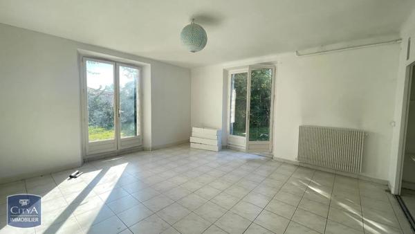 Maison à louer 6 pièces 201m² Antibes (06600)