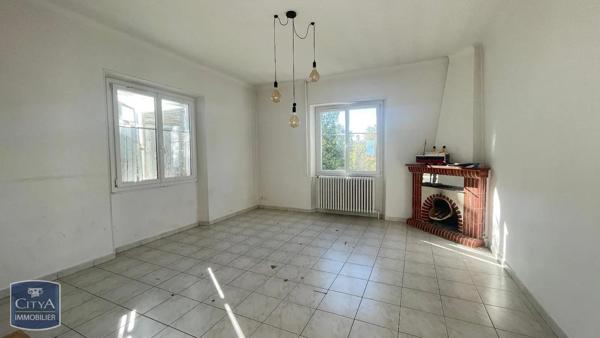 Maison à louer 6 pièces 201m² Antibes (06600)