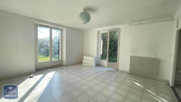 Maison à louer 6 pièces 201m² Antibes (06600)