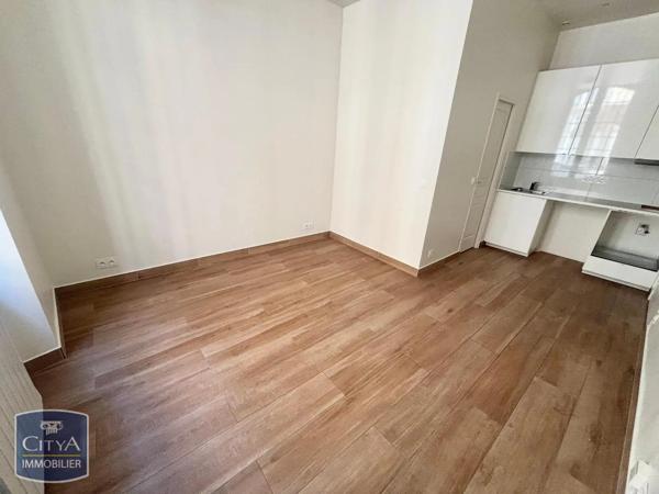 Appartement à louer 1 pièce 19.3m² Toulon (83000)