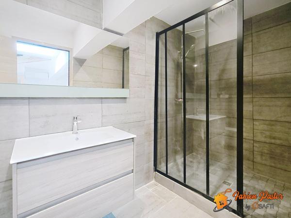 Maison de village 115 m² rénovée + garage + terrasse