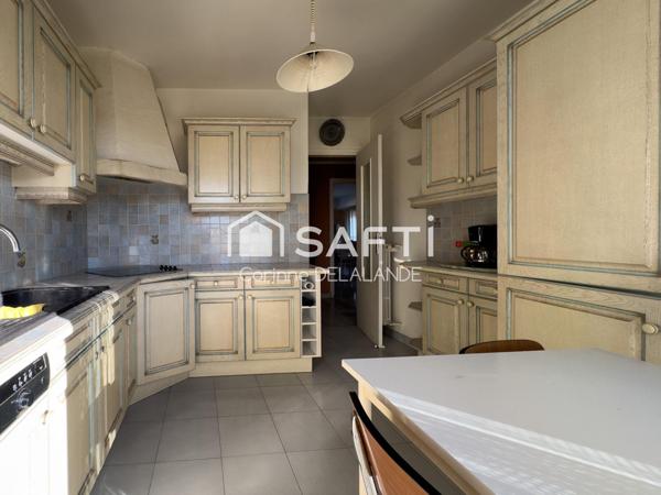 Beau 3/4 pièces 80m2,cave,parking,vue mer,terrasse