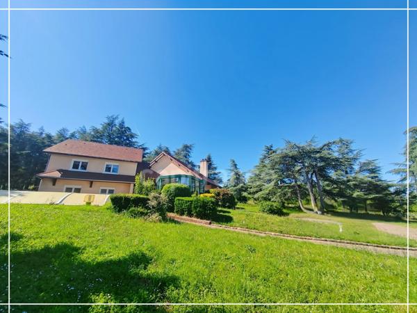 Maison à vendre 6 pièces GIVRY (71) terrain de 3400 m²