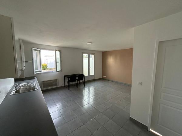 Immeuble Chevry Cossigny 5 pièce(s) 96.43 m2