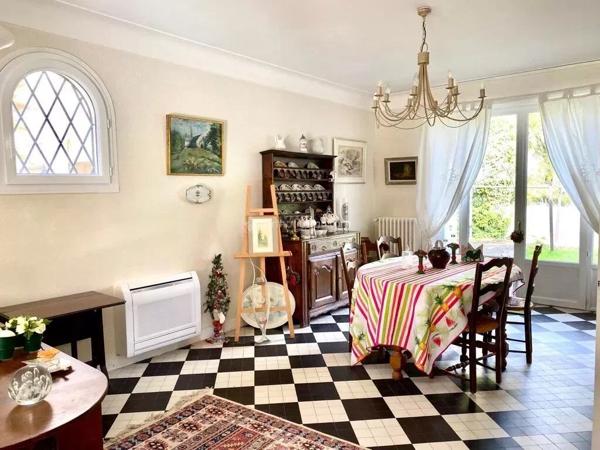 Vente Maison 8 pièces 238 m2 à La Chartre-sur-le-Loir