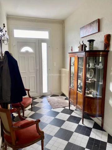 Vente Maison 8 pièces 238 m2 à La Chartre-sur-le-Loir