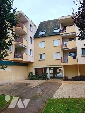LE MANS SUD, appartement T2 en parfait état au 3ème étage.
