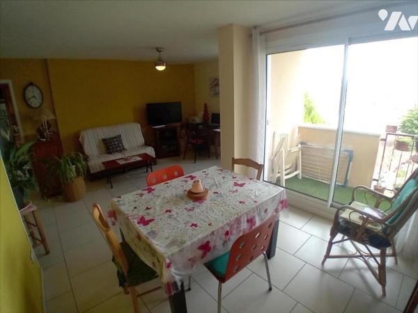 LE MANS SUD, appartement T2 en parfait état au 3ème étage.