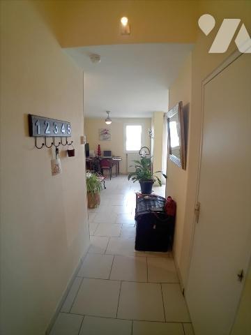 LE MANS SUD, appartement T2 en parfait état au 3ème étage.