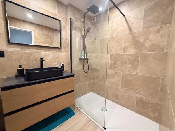 A VENDRE APPARTEMENT 3 PIECES VUE MER CAGNES SUR MER