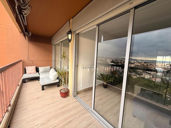 A VENDRE APPARTEMENT 3 PIECES VUE MER CAGNES SUR MER