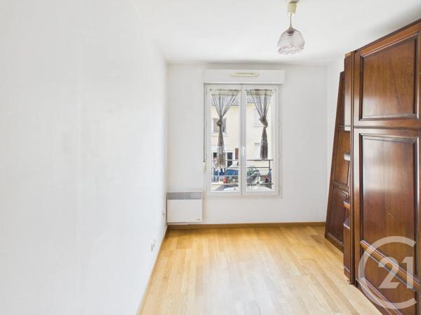 Appartement F3 à vendre  3 pièces - 64,43 m 2   TRAPPES  - 78