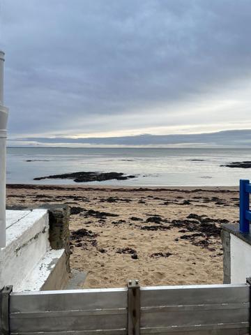 Maison au Vieil à 15 mètres de la plage