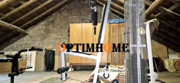 HERSERANGE, PROCHE DU LUXEMBOURG ET DE LA BELGIQUE, MAISON DE VILLE MITOYENNE DE 80 M² + 30M² DE COMBLES A AMENAGER + CAVES + TERRASSE + JARDIN