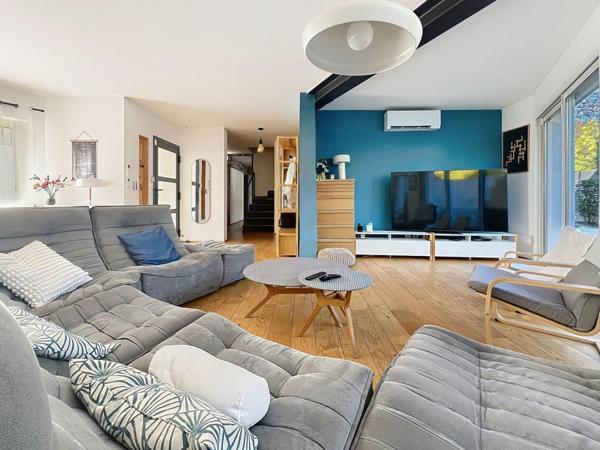 Maison familiale rénovée – piscine – volumes