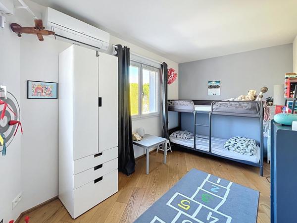 Maison familiale rénovée – piscine – volumes