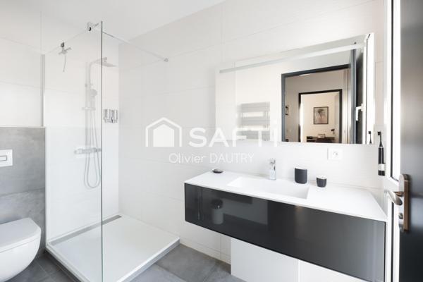 Maison familiale rénovée – piscine – volumes