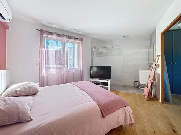 Maison familiale rénovée – piscine – volumes