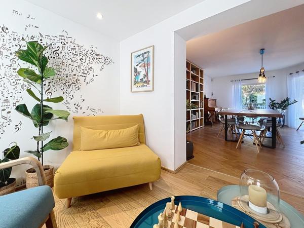 Maison familiale rénovée – piscine – volumes