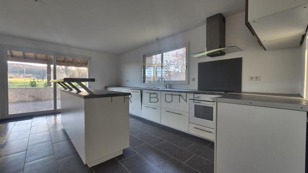 Maison 7 pièce(s) 4 chambre(s) 270 m²