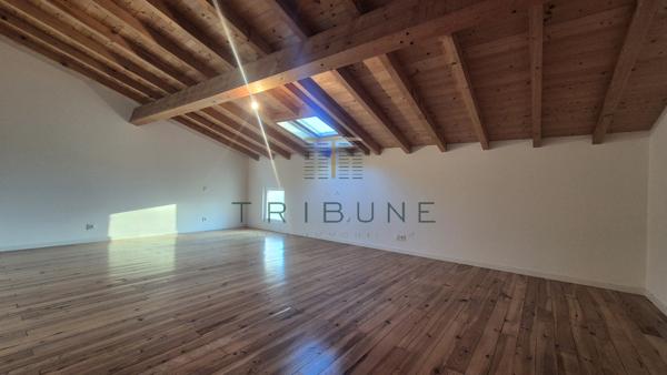 Maison 7 pièce(s) 4 chambre(s) 270 m²