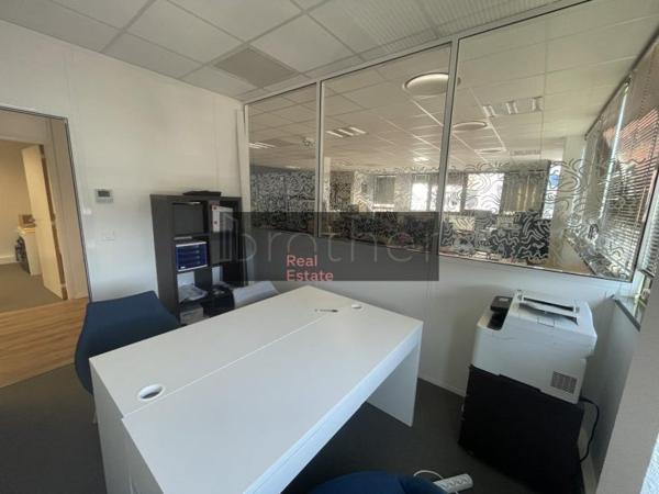 Bureau de 327 m² à louer à Bordeaux Sud-Ouest