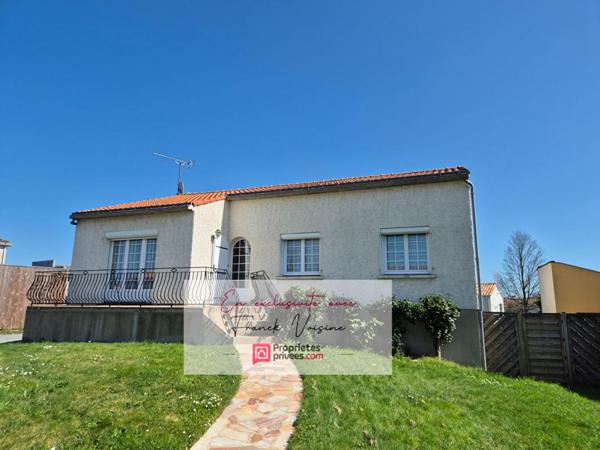 A VENDRE  en EXCLUSIVITE aux Herbiers, centre ville - Maison avec 4 chambres sur un terrain de  729 m2 env