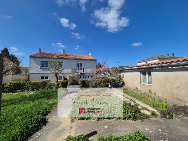 A VENDRE  en EXCLUSIVITE aux Herbiers, centre ville - Maison avec 4 chambres sur un terrain de  729 m2 env