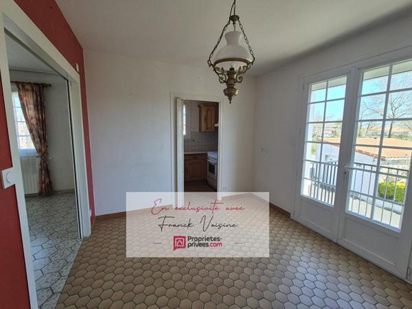 A VENDRE  en EXCLUSIVITE aux Herbiers, centre ville - Maison avec 4 chambres sur un terrain de  729 m2 env