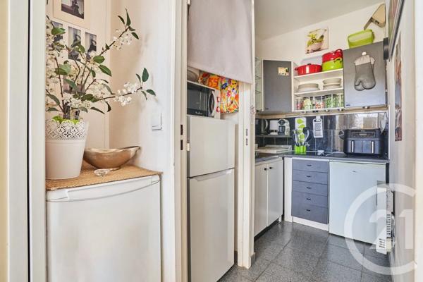 Appartement F1 à vendre  1 pièce - 32 m 2   LEVALLOIS PERRET  - 92