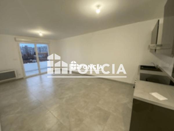 Location Appartement 2 pièces 44.07 m² - 7 BOULEVARD DES TRINITAIRES Marseille 13009