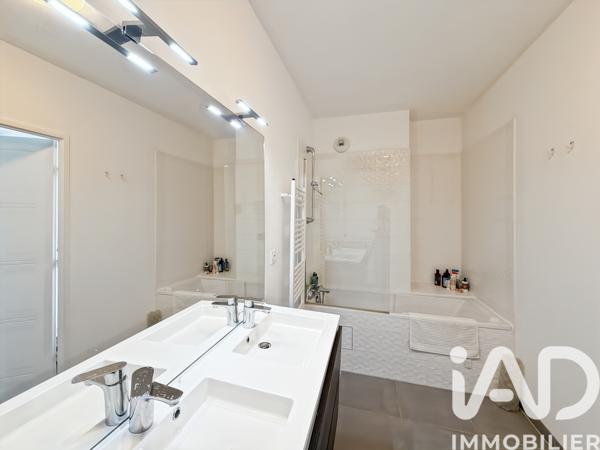 Appartement à vendre 3 pièces 70,69 m² Clamart