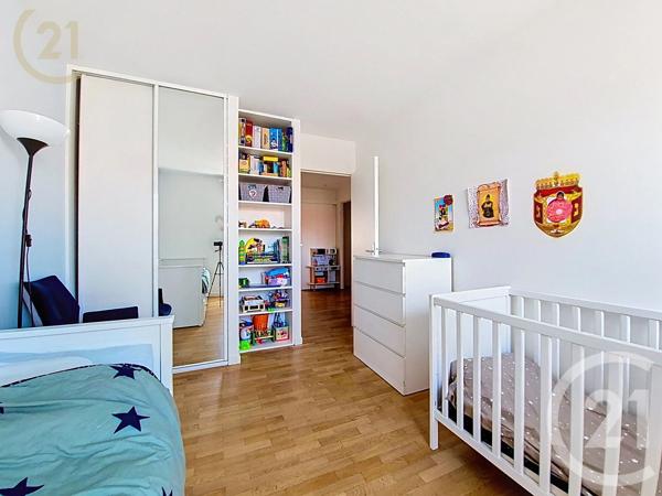 Appartement F5 à vendre  5 pièces - 136,01 m 2   LEVALLOIS PERRET  - 92